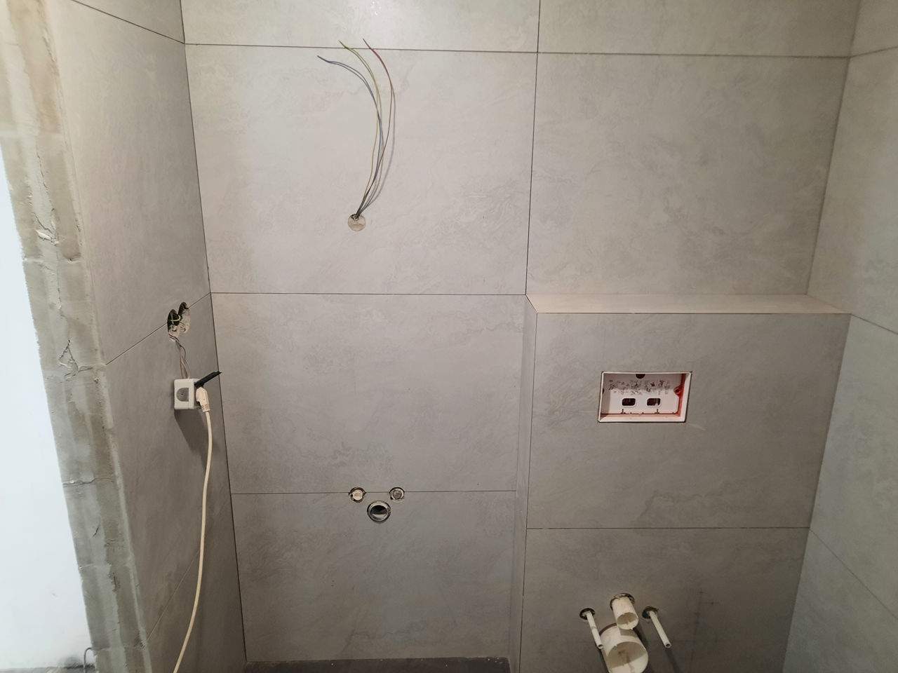 Reparatie baiea,dus cabine,tot sub cheie!