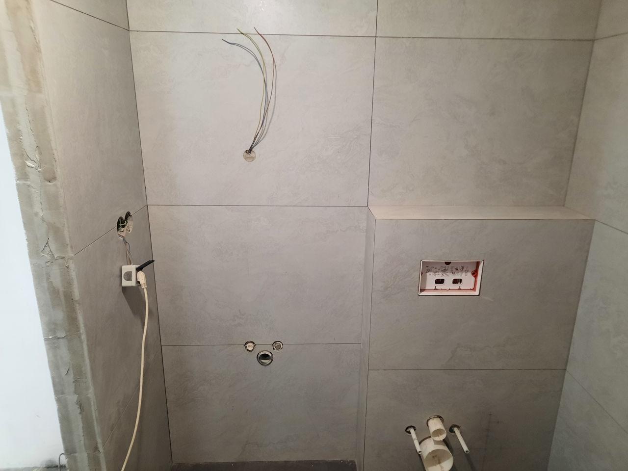 Reparatie baiea,dus cabine,tot sub cheie!