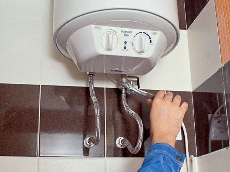 Santehnic curatarea boilerului repararea wc schimbarea rubinetului