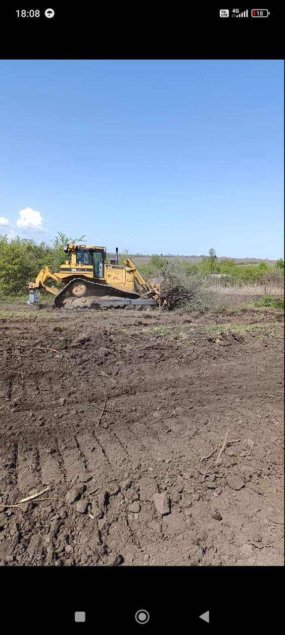 Servicii Buldozer ,defrișare,terasamente.